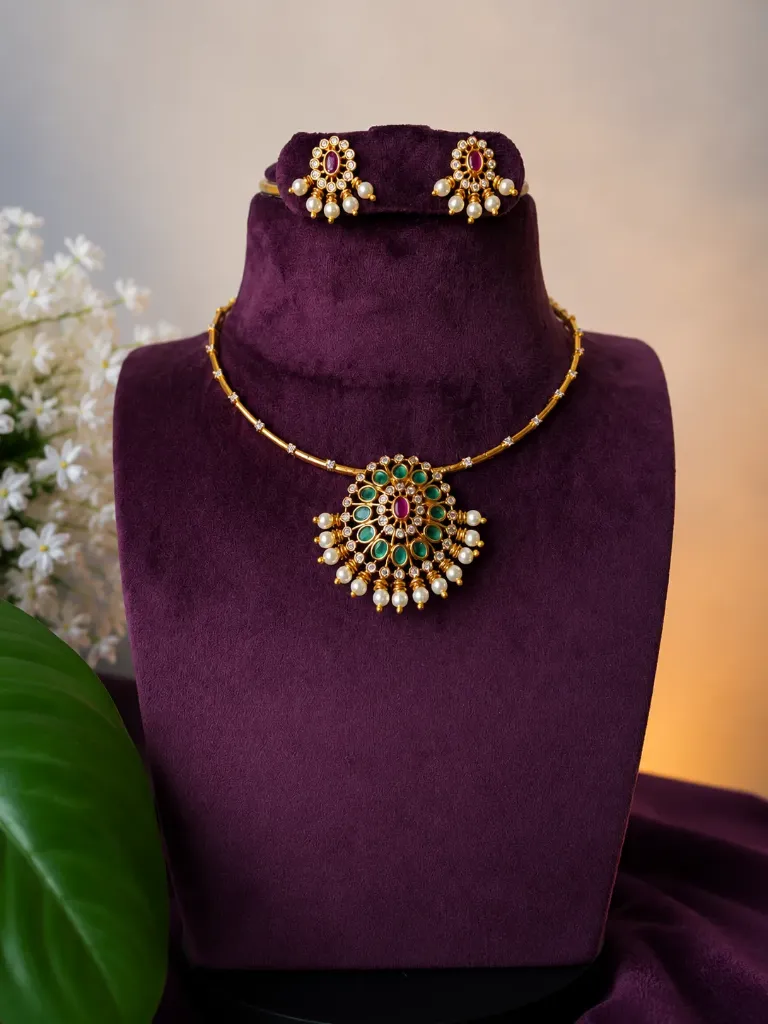 Emerald Pearl Chain
