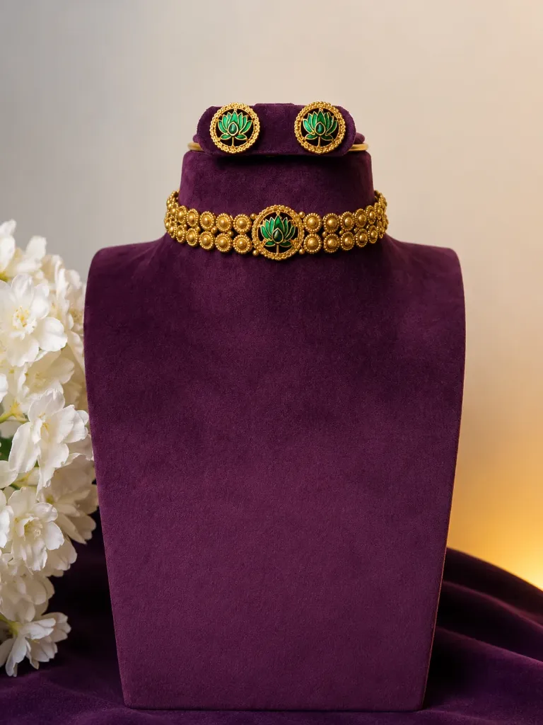 Emerald Bloom Choker