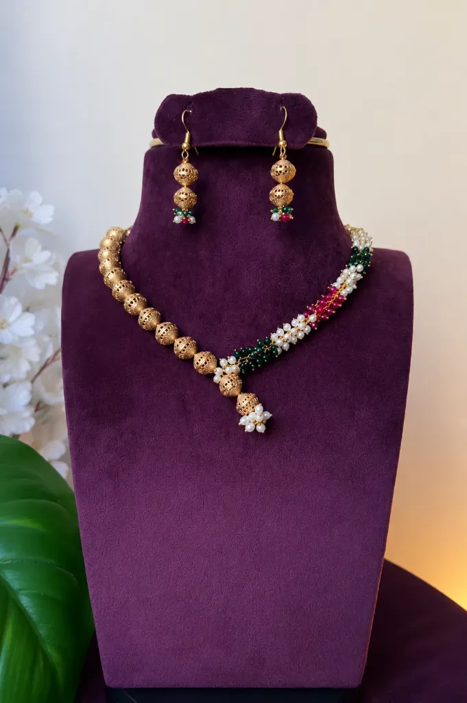 Pearl & Green Beaded Necklace